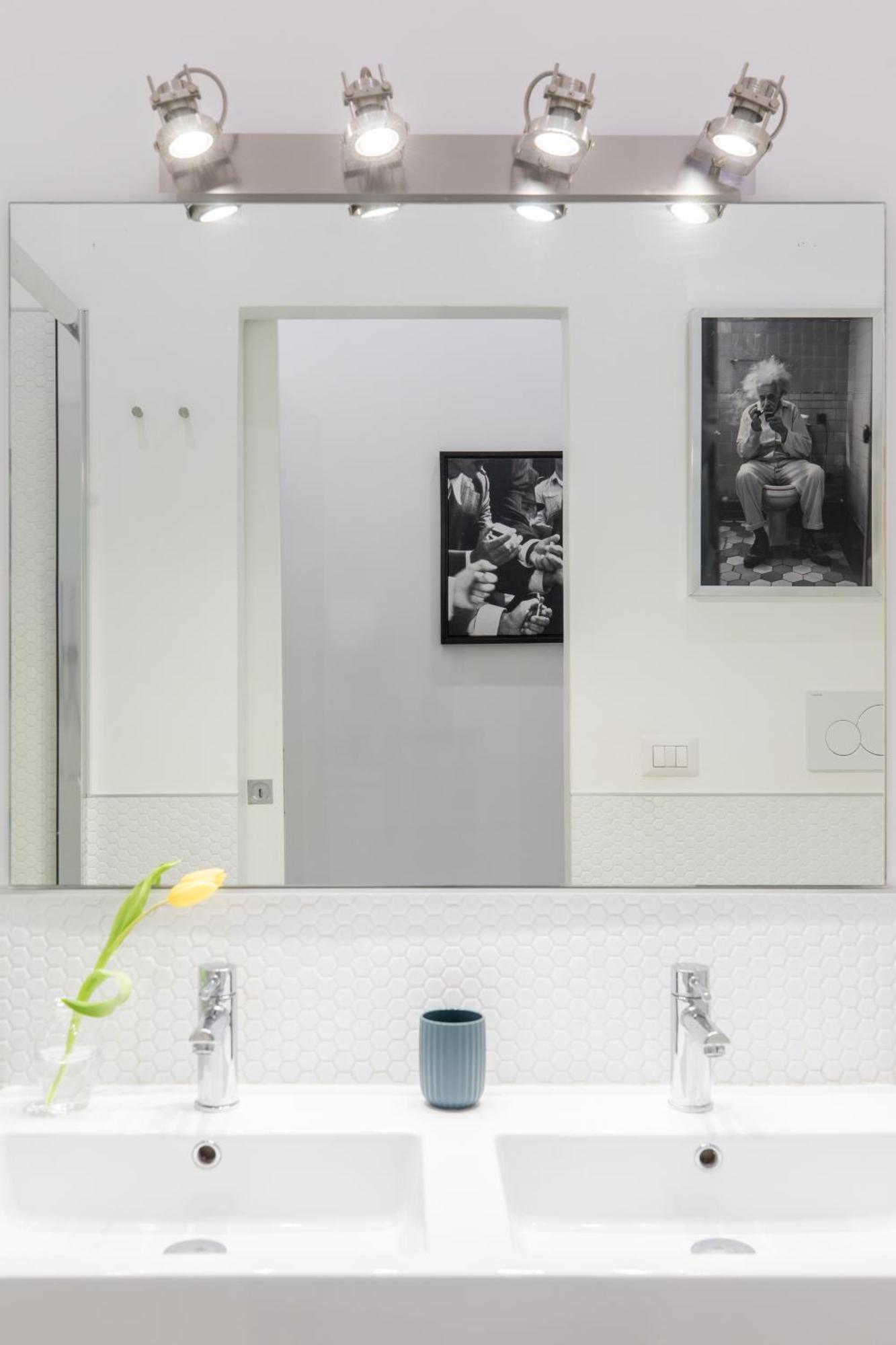 Apartment Trastevere Modern 4br 4baths, Wifi, Ac, Custom Kitchen, Living Rom