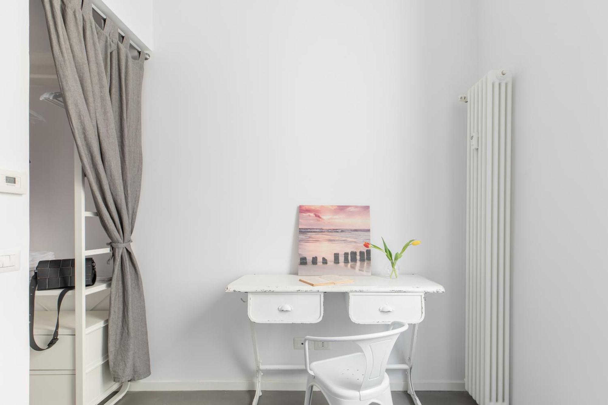 Trastevere Modern 4br 4baths, Wifi, Ac, Custom Kitchen, Living *