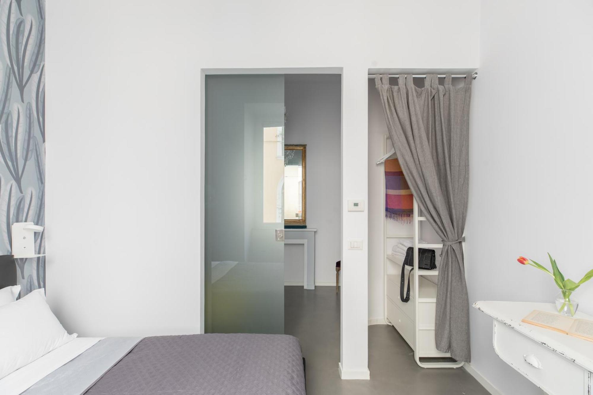 Trastevere Modern 4br 4baths, Wifi, Ac, Custom Kitchen, Living * Rom