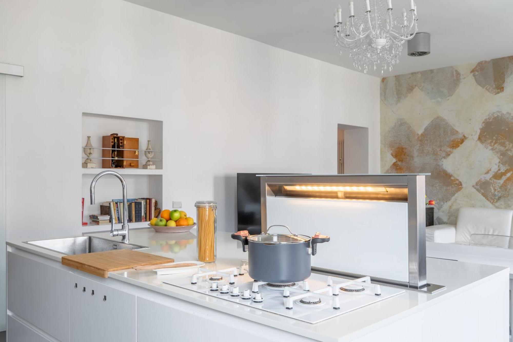 Trastevere Modern 4br 4baths, Wifi, Ac, Custom Kitchen, Living Apartment Rom