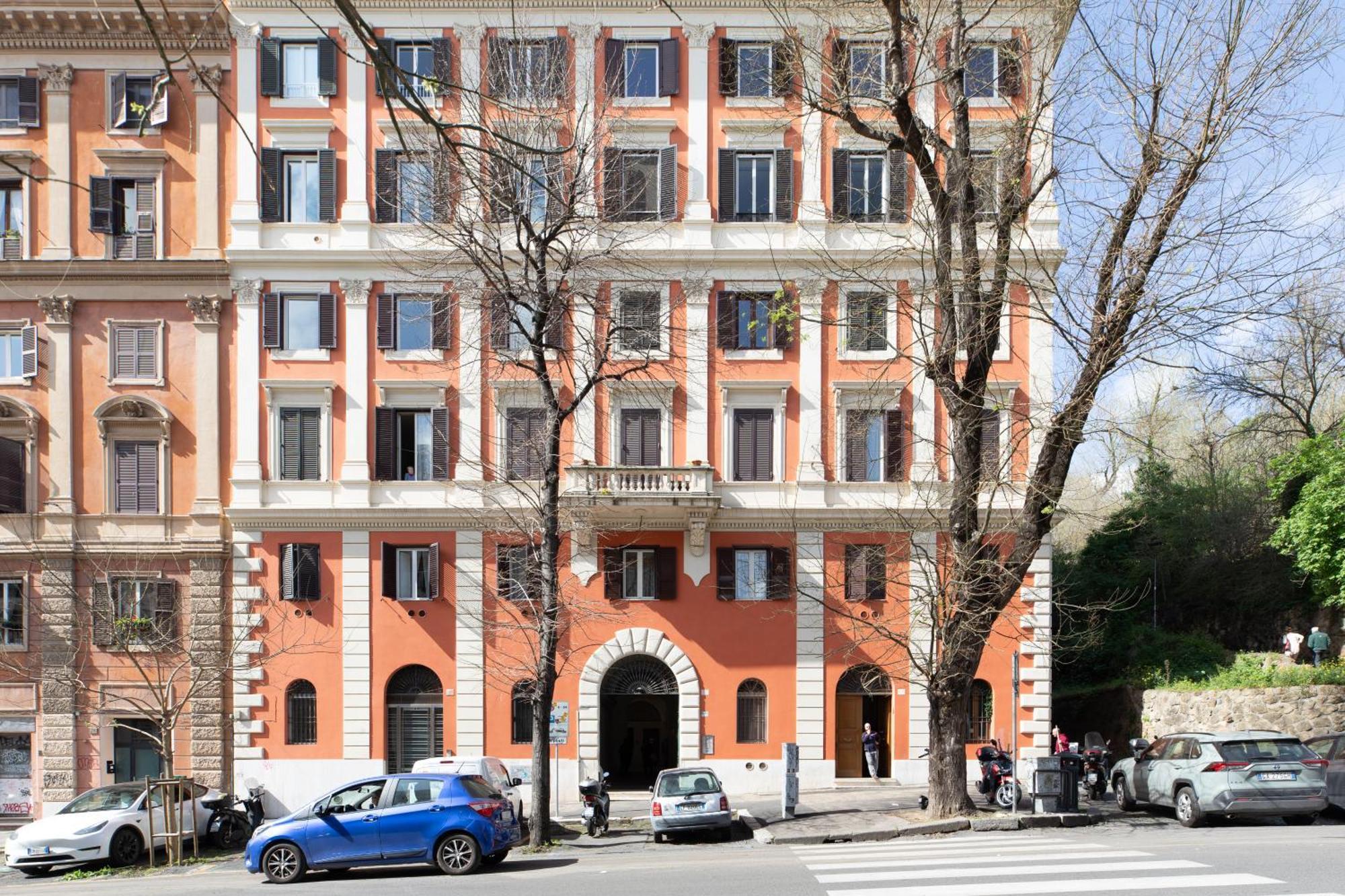 Apartment Trastevere Modern 4br 4baths, Wifi, Ac, Custom Kitchen, Living